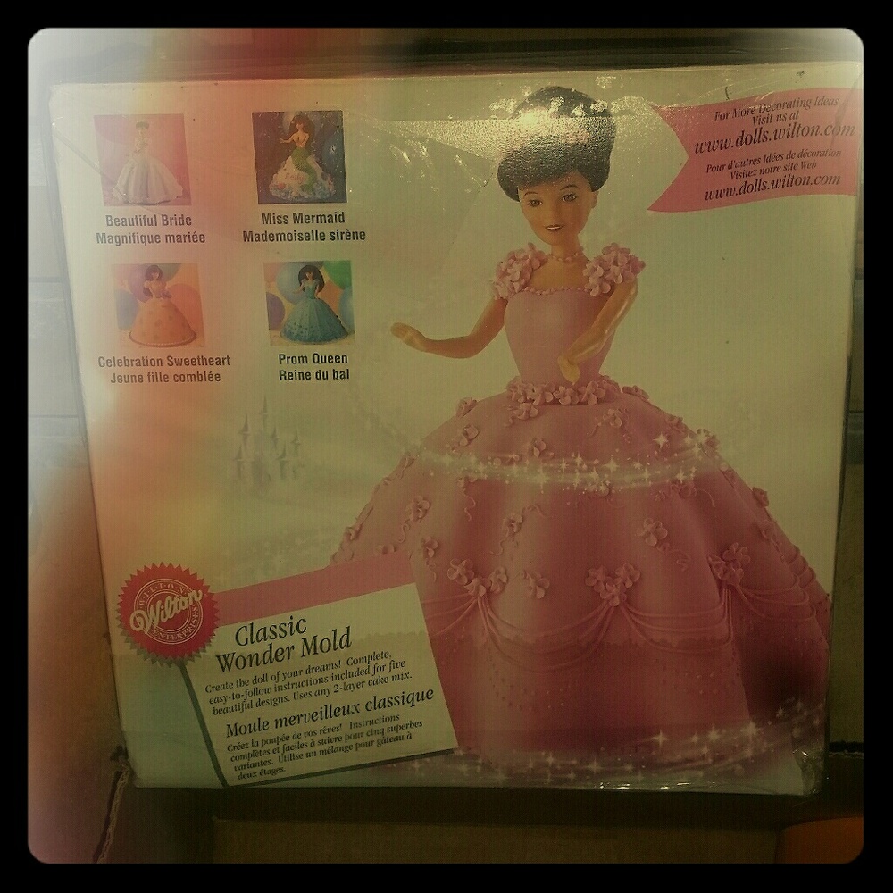 Wilton BARBIE  cake pan mold